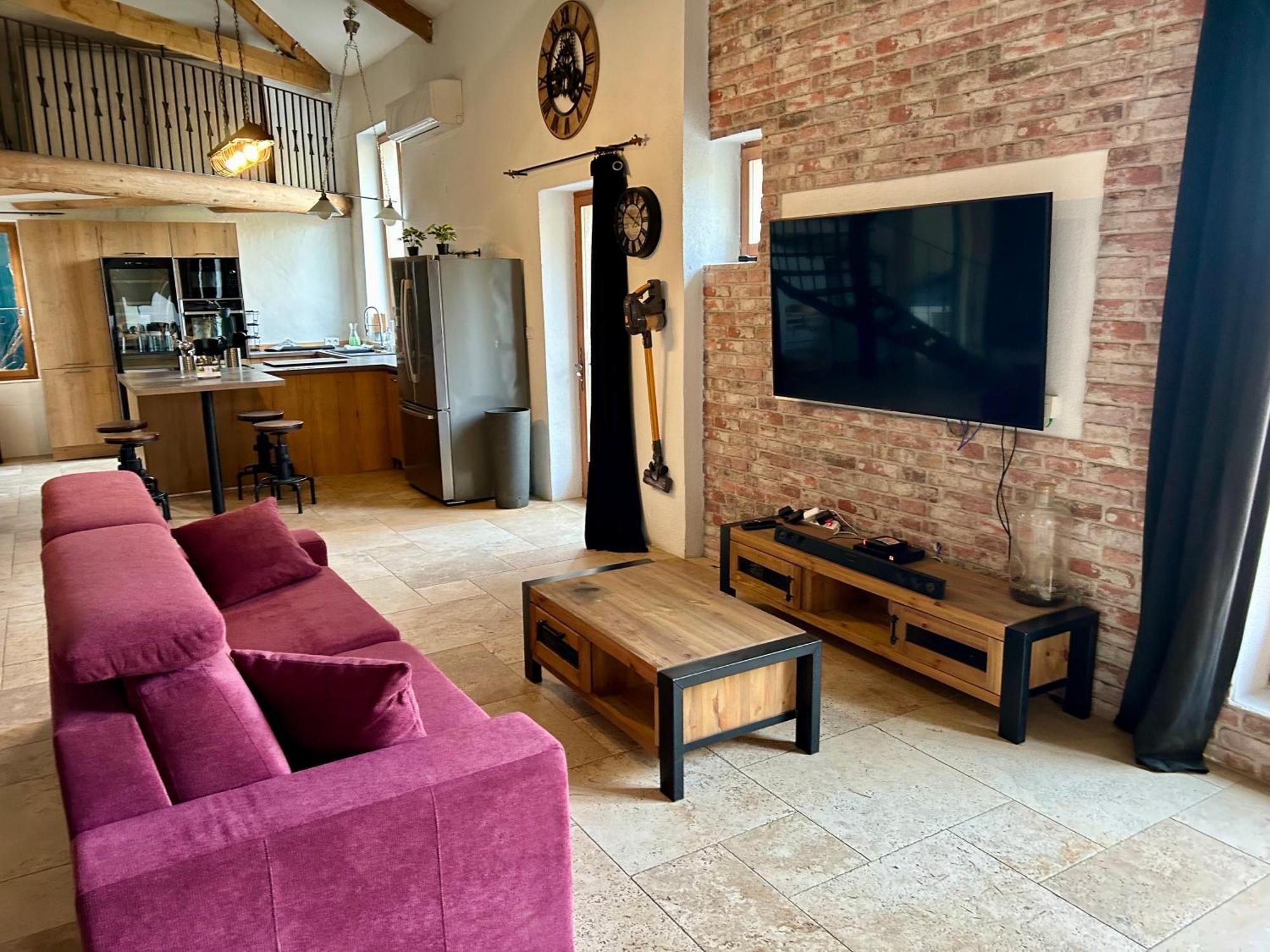 Notre Dame Des Anges Appartement Lurs Buitenkant foto